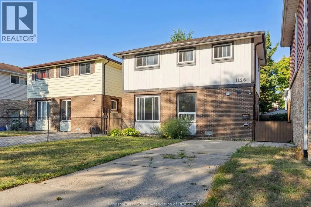 1126 AIRE PLACE