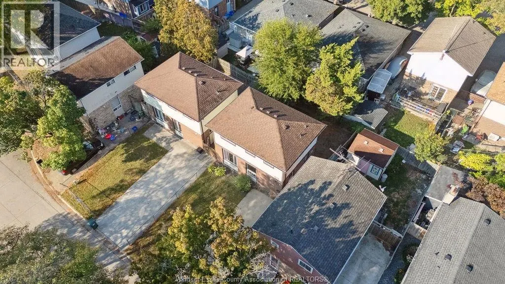 1126 AIRE PLACE