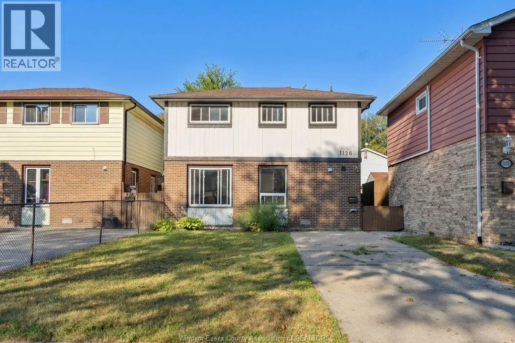 1126 AIRE PLACE