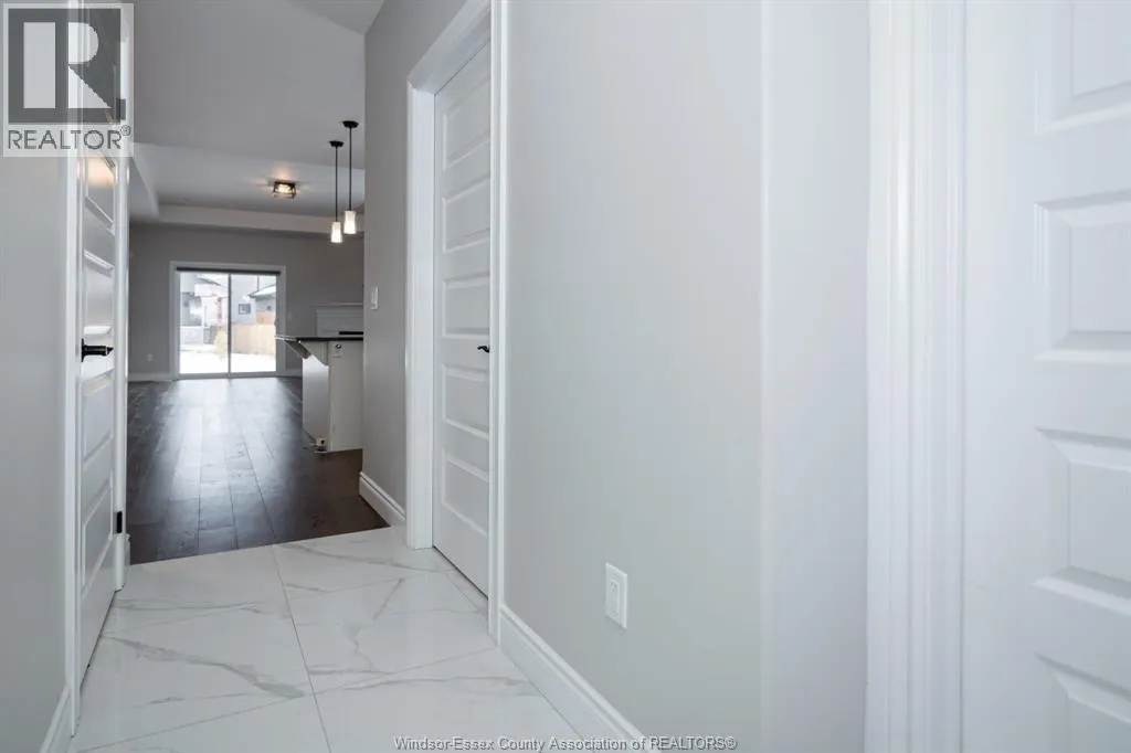 25 CHAMPLAIN COURT