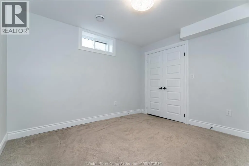 25 CHAMPLAIN COURT