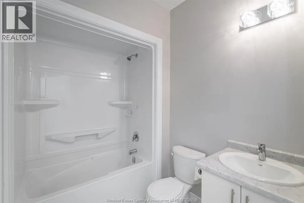 25 CHAMPLAIN COURT