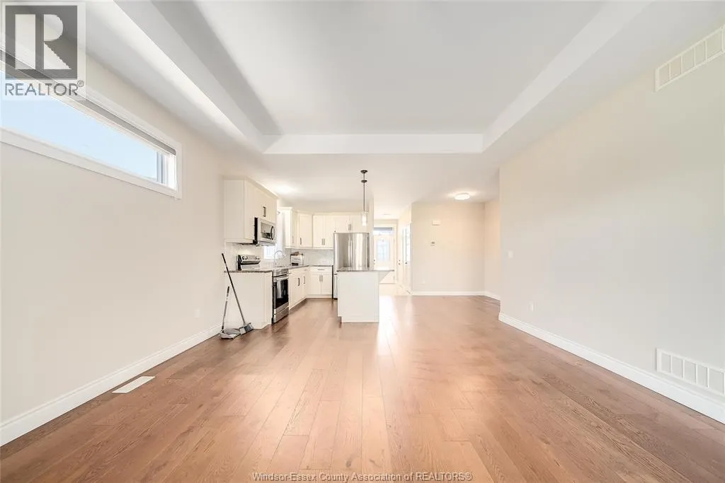 25 CHAMPLAIN COURT