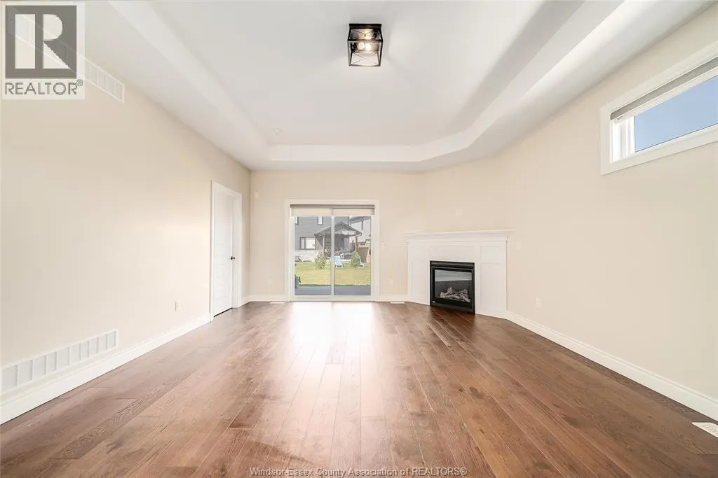 25 CHAMPLAIN COURT