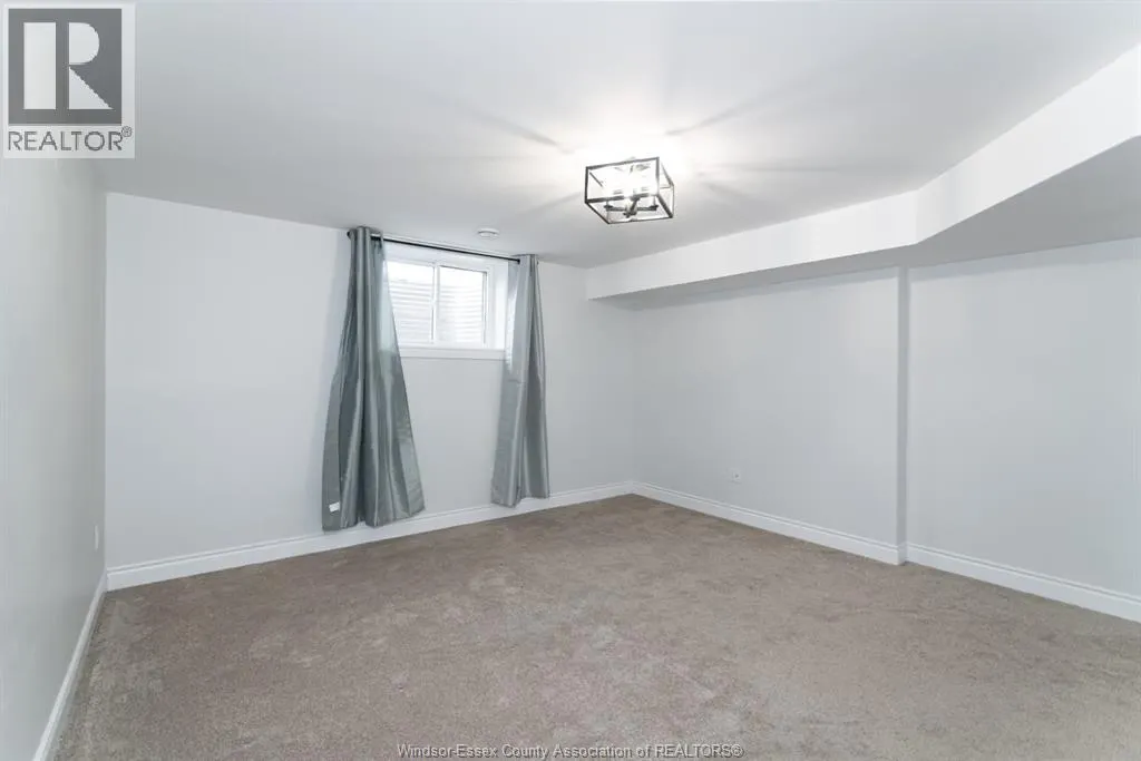 25 CHAMPLAIN COURT