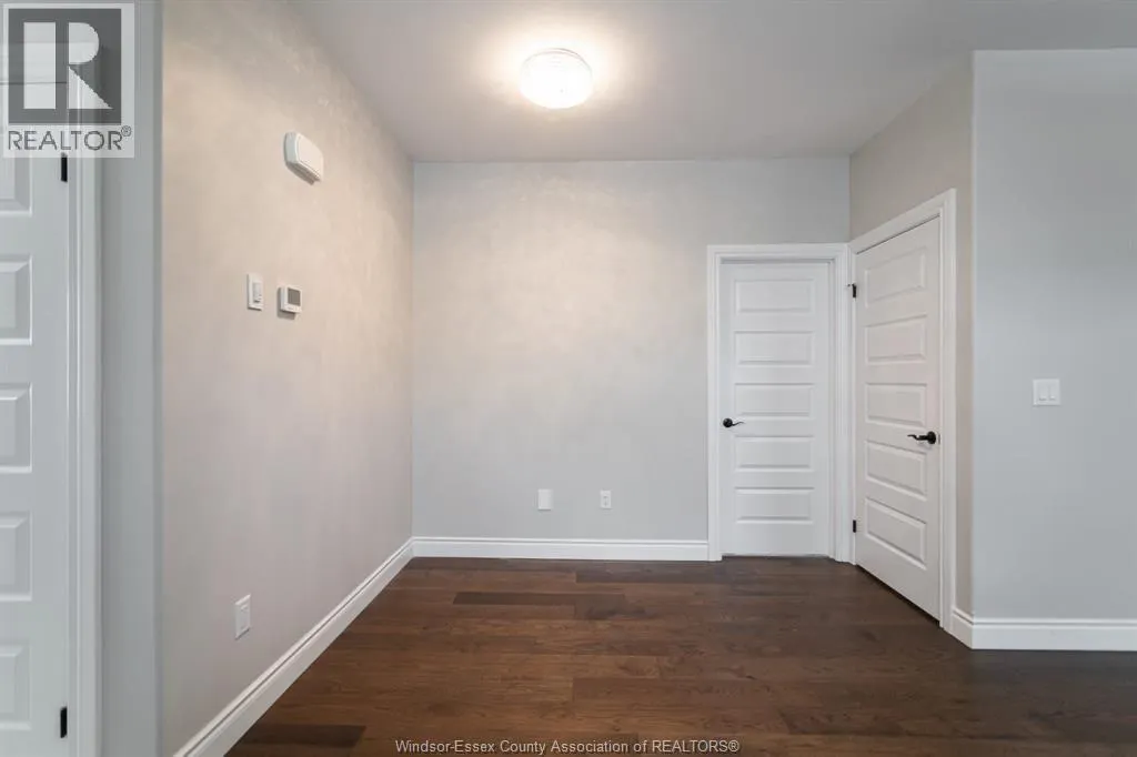 25 CHAMPLAIN COURT