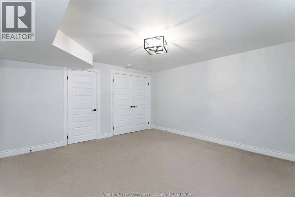25 CHAMPLAIN COURT