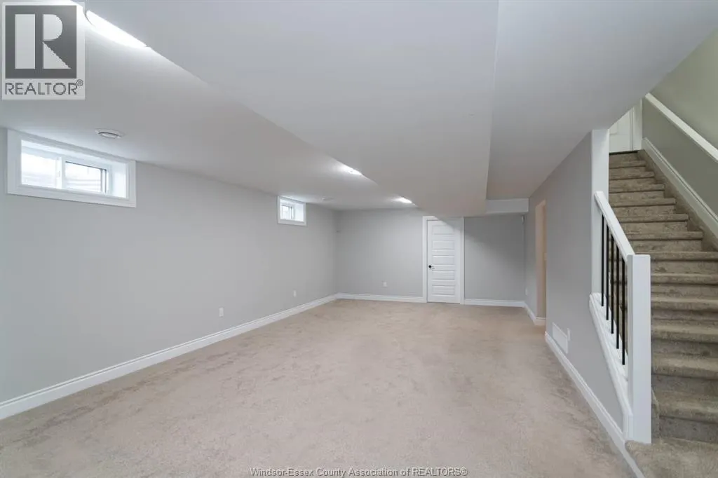 25 CHAMPLAIN COURT