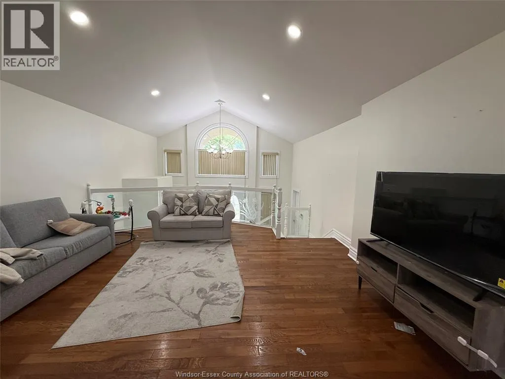 733 MASSIMO CRESCENT Unit# MAIN