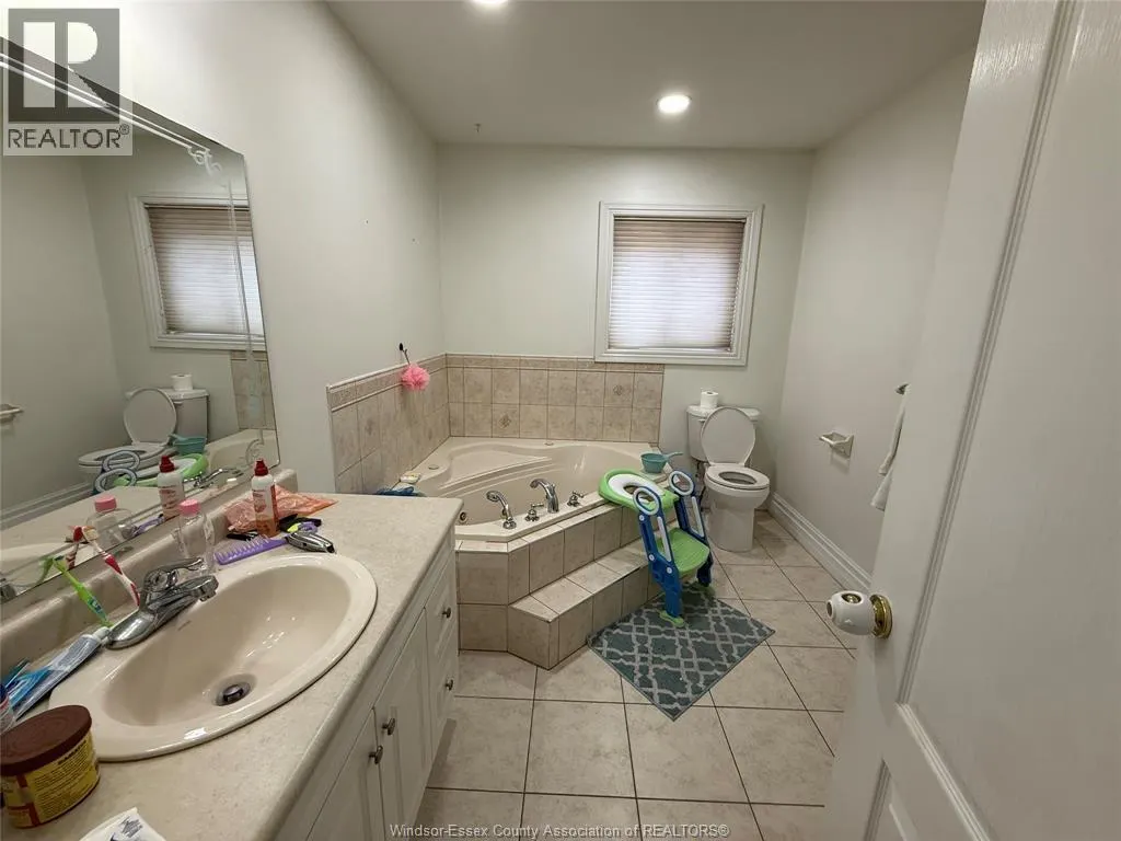 733 MASSIMO CRESCENT Unit# MAIN