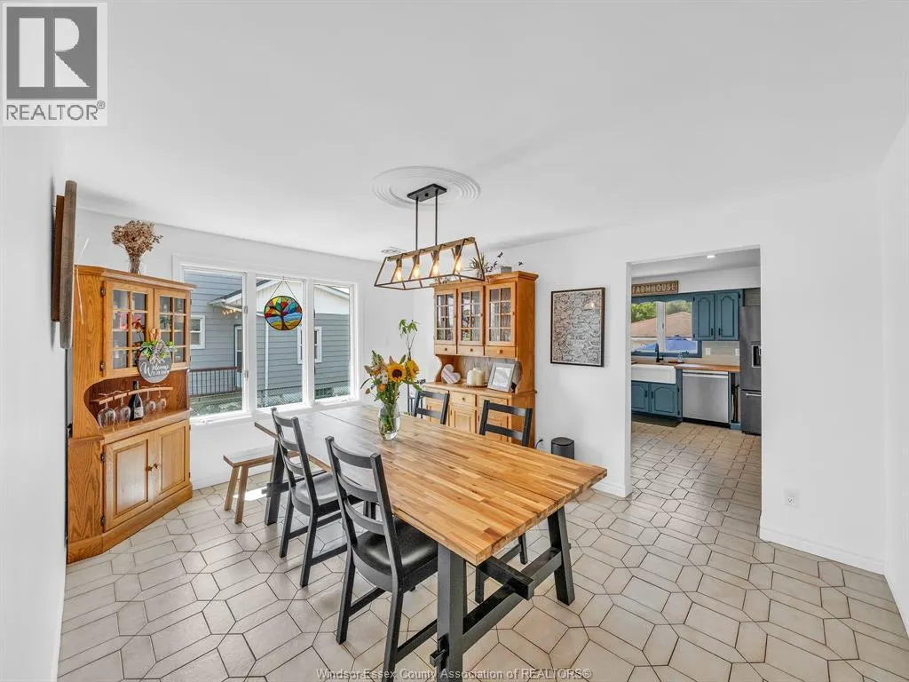 542 CONCESSION RD 2 North