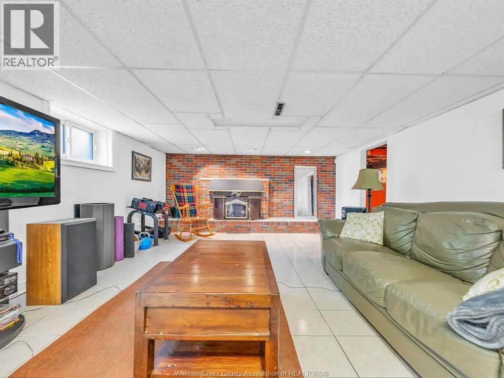 542 CONCESSION RD 2 North