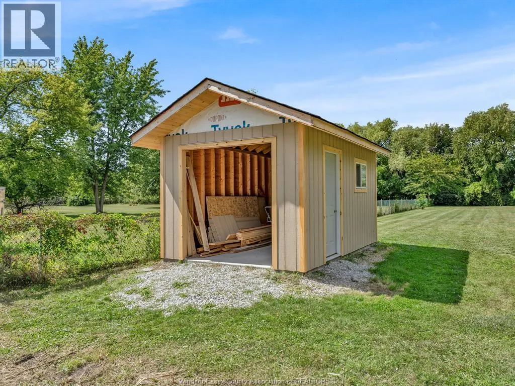 542 CONCESSION RD 2 North