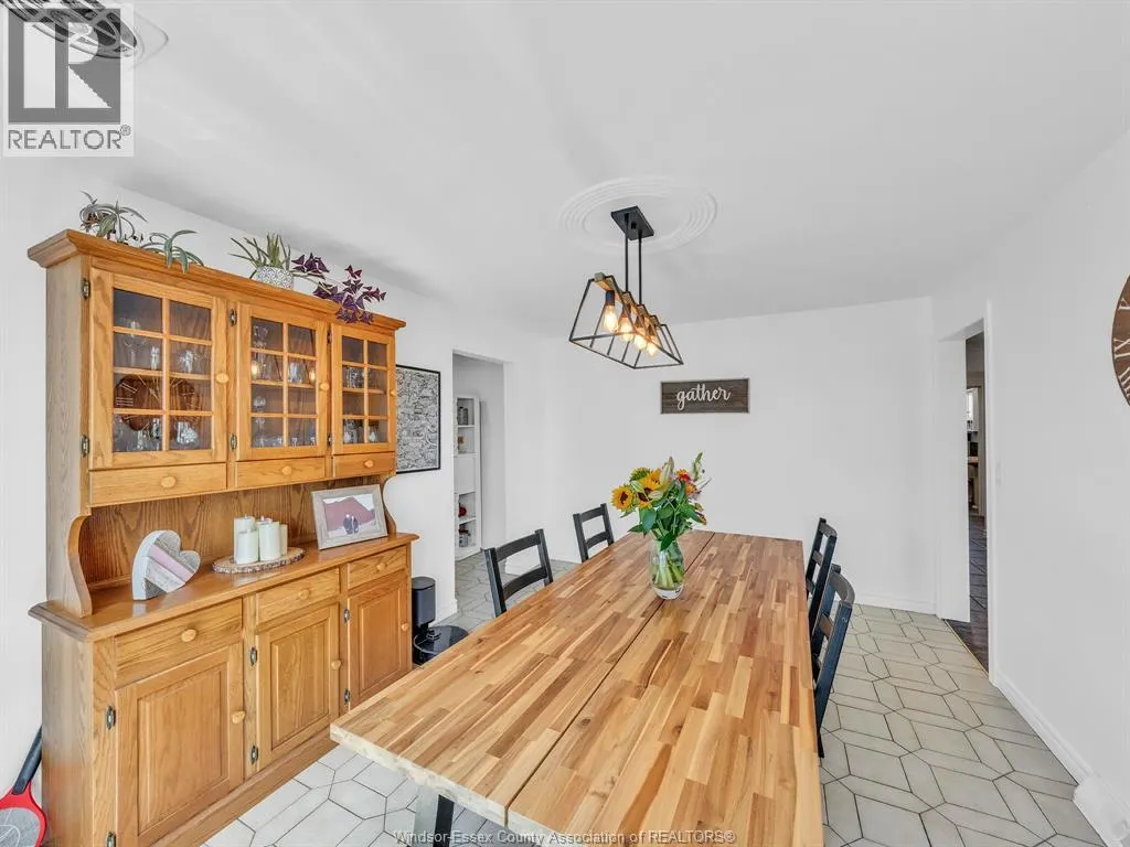 542 CONCESSION RD 2 North
