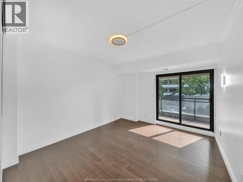 5125 RIVERSIDE DRIVE East Unit# 202