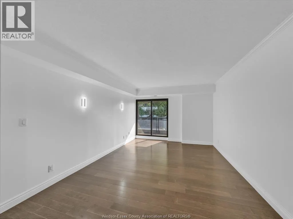 5125 RIVERSIDE DRIVE East Unit# 202