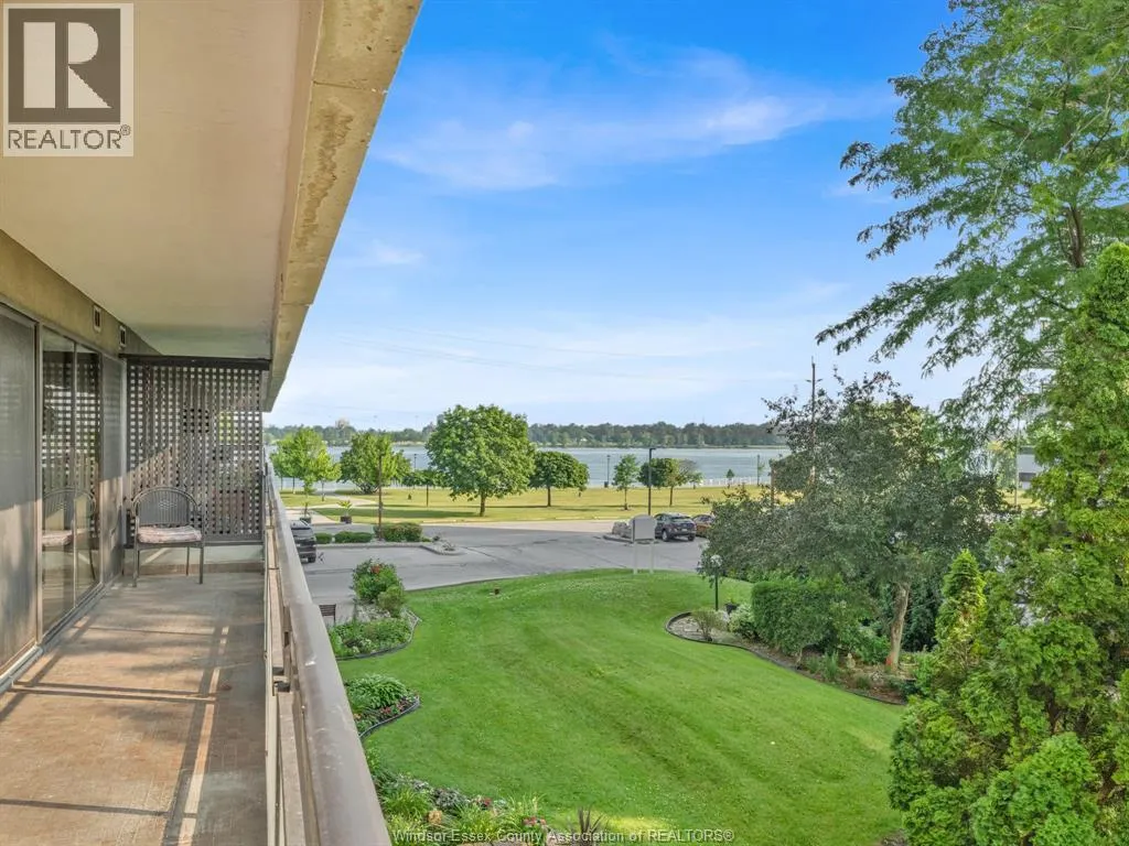 5125 RIVERSIDE DRIVE East Unit# 202