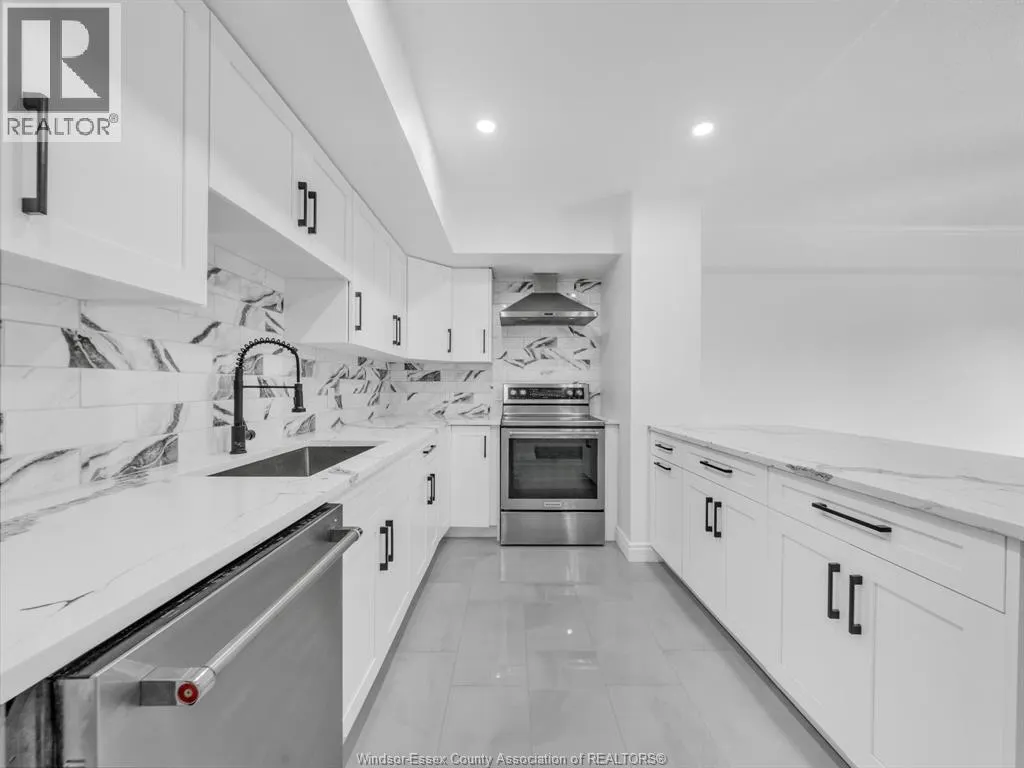 5125 RIVERSIDE DRIVE East Unit# 202