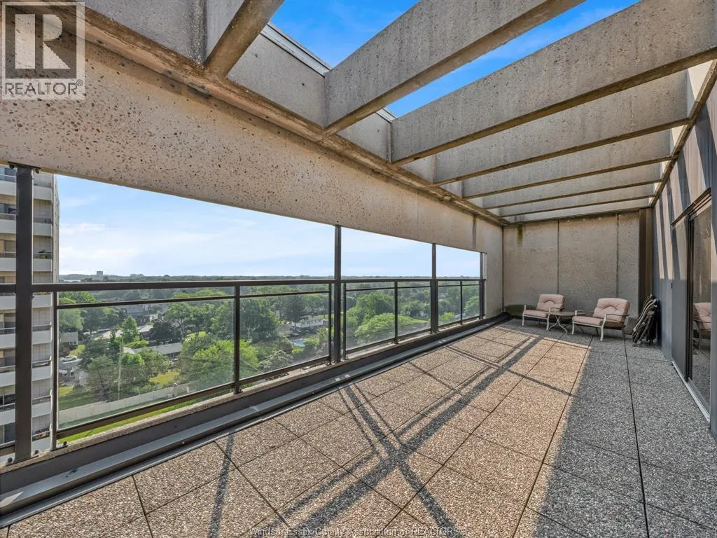 5125 RIVERSIDE DRIVE East Unit# 202