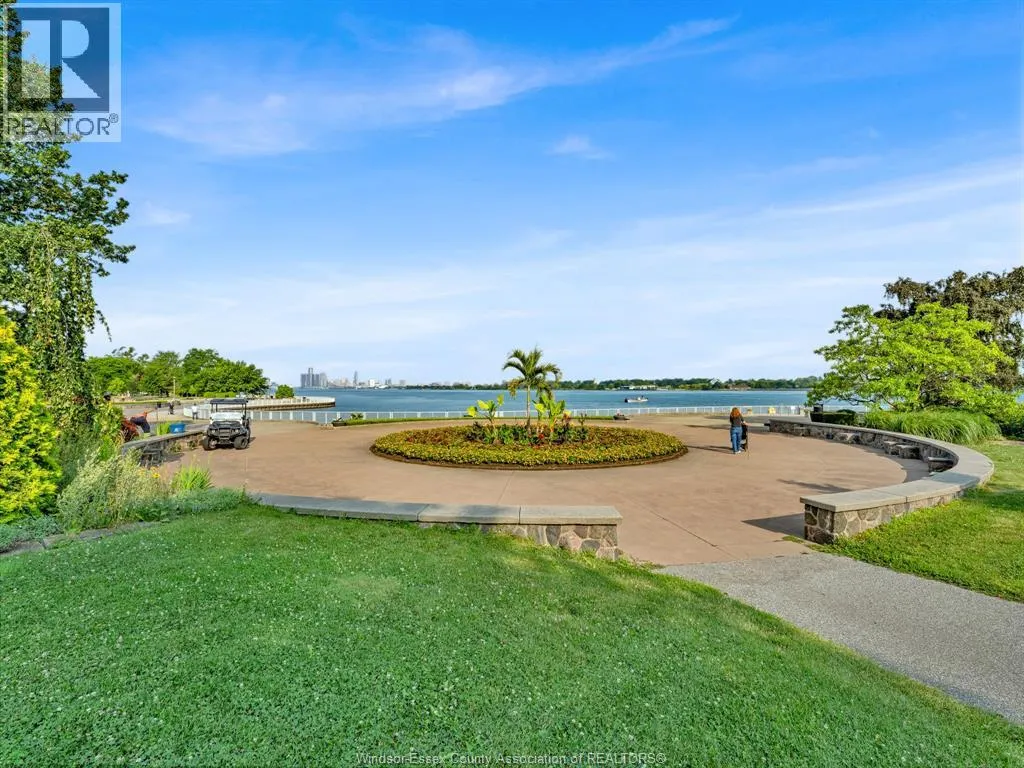 5125 RIVERSIDE DRIVE East Unit# 202
