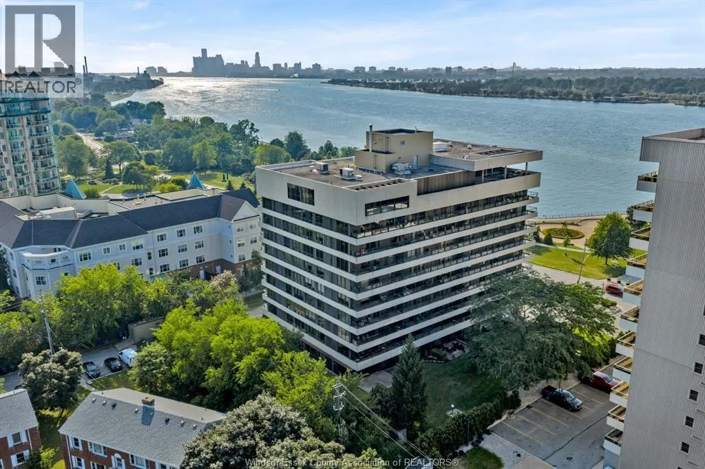 5125 RIVERSIDE DRIVE East Unit# 202