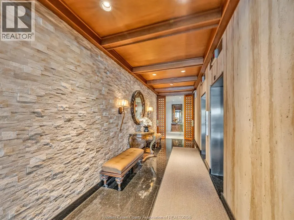 5125 RIVERSIDE DRIVE East Unit# 202