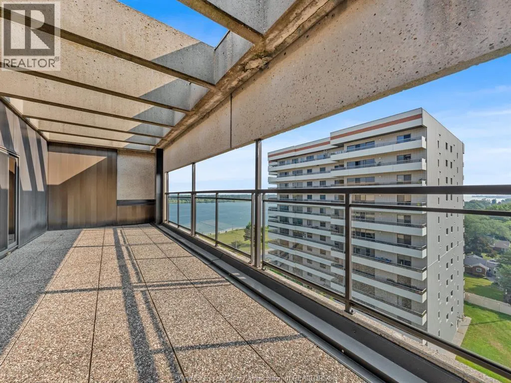 5125 RIVERSIDE DRIVE East Unit# 202