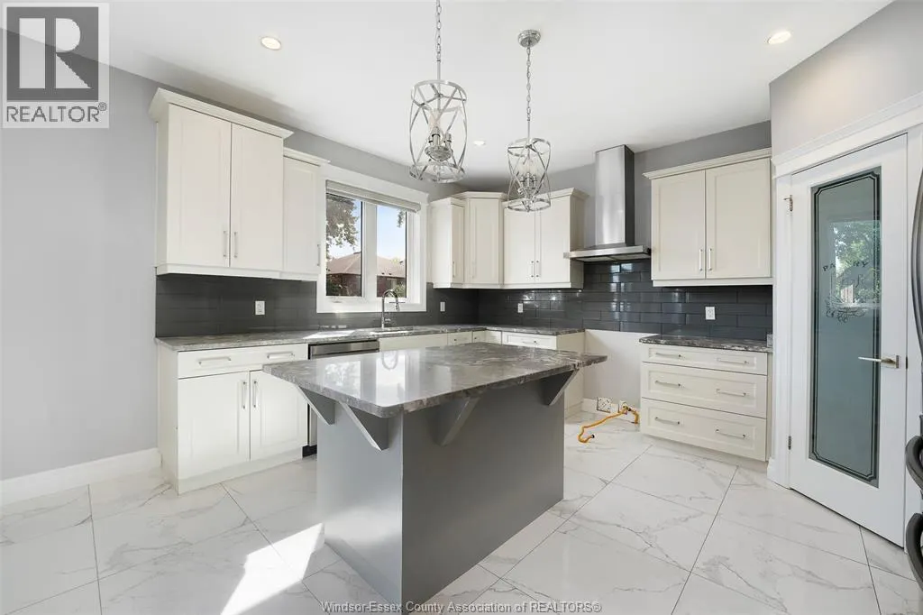 1581 ROCKPORT
