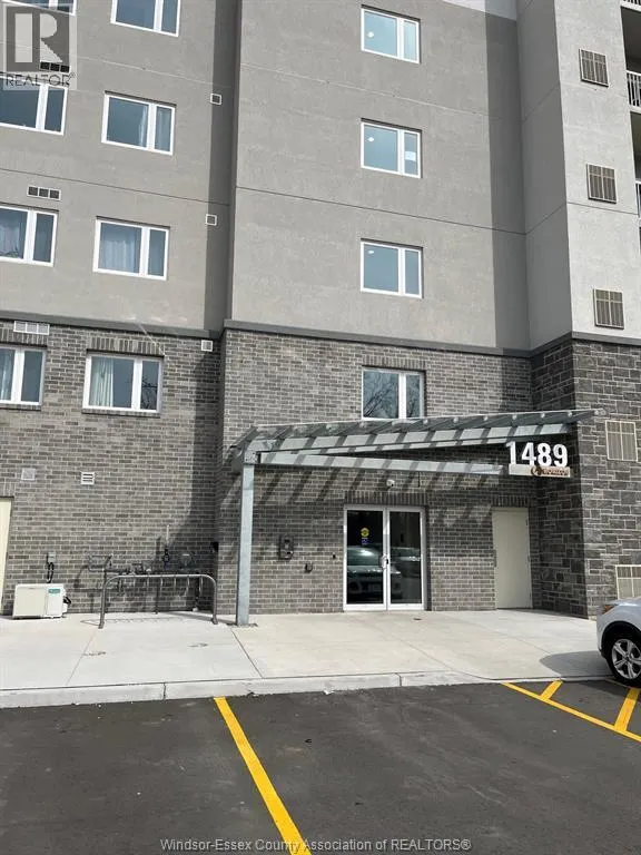 1489 BANWELL ROAD Unit# 427