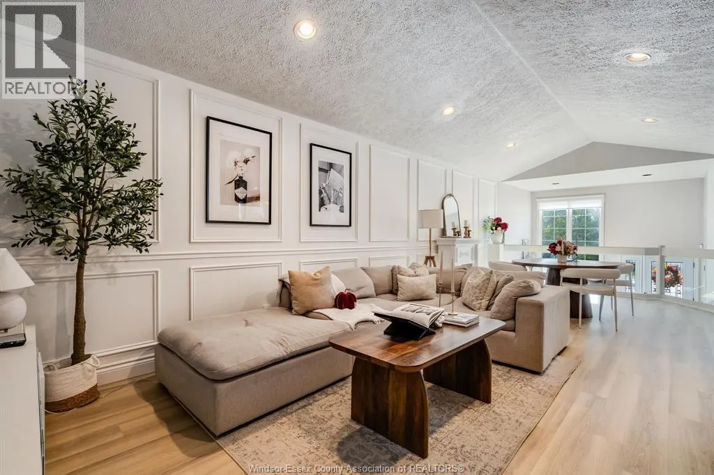 135 Sturgeon Meadows AVENUE