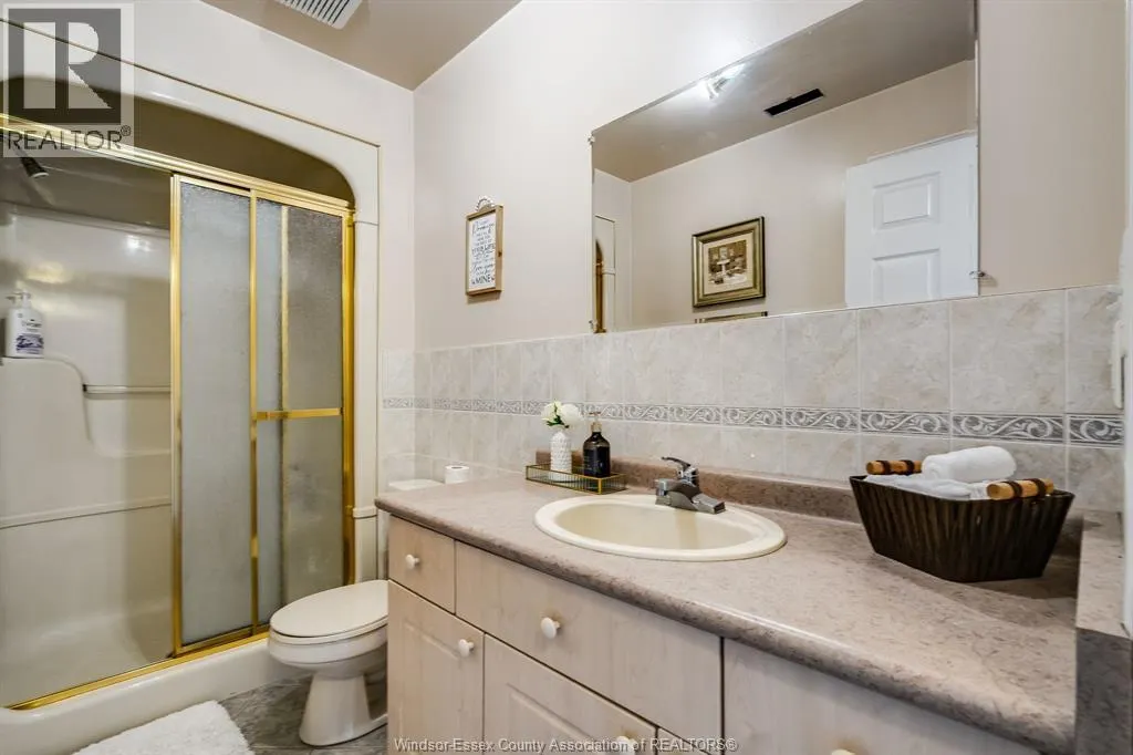 135 Sturgeon Meadows AVENUE
