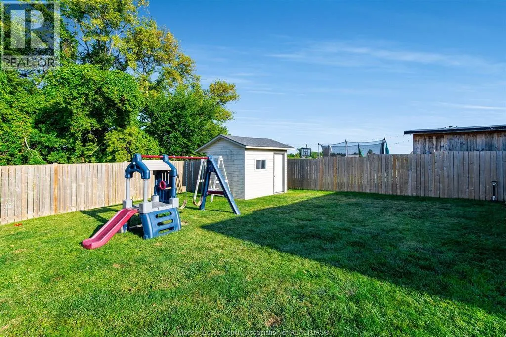 135 Sturgeon Meadows AVENUE