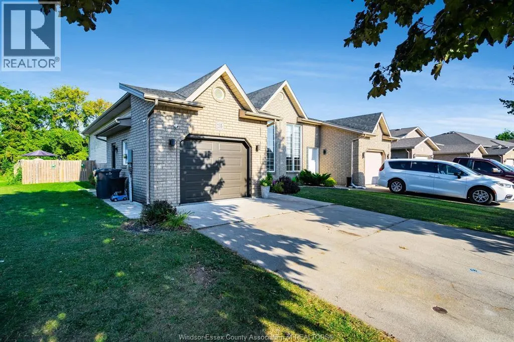135 Sturgeon Meadows AVENUE