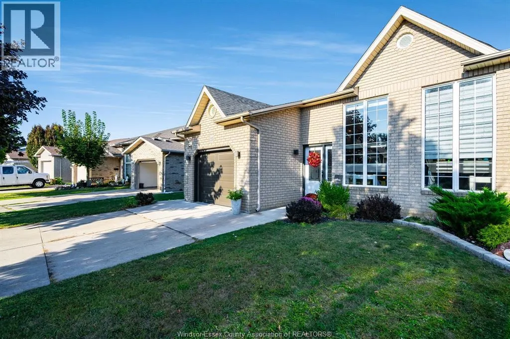 135 Sturgeon Meadows AVENUE
