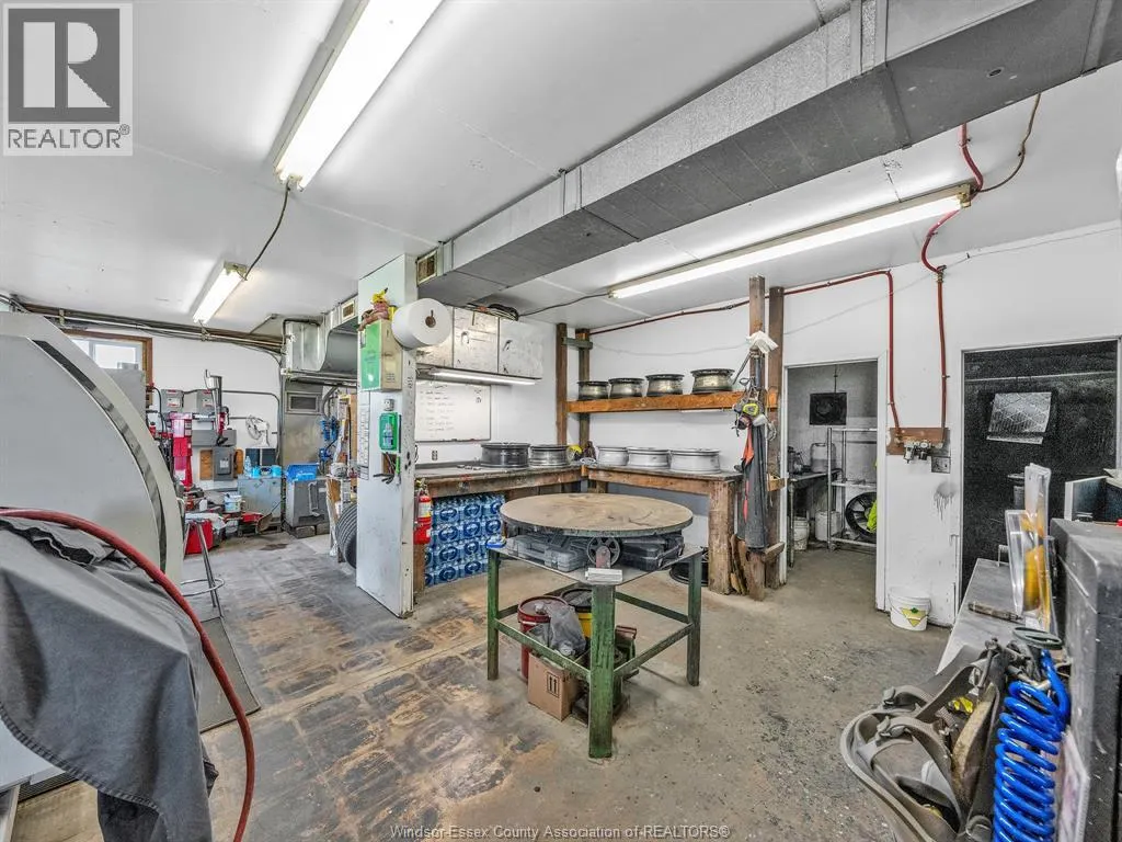 3500 MANNING ROAD
