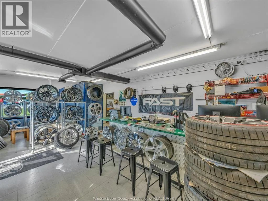 3500 MANNING ROAD