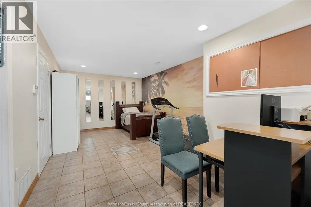 4141 ANTHONY COURT