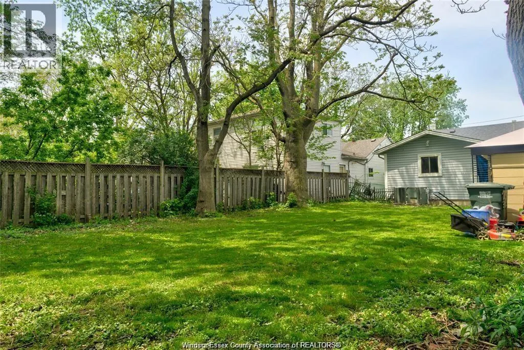 265 ELLIOTT East
