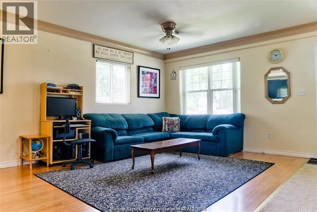265 ELLIOTT East