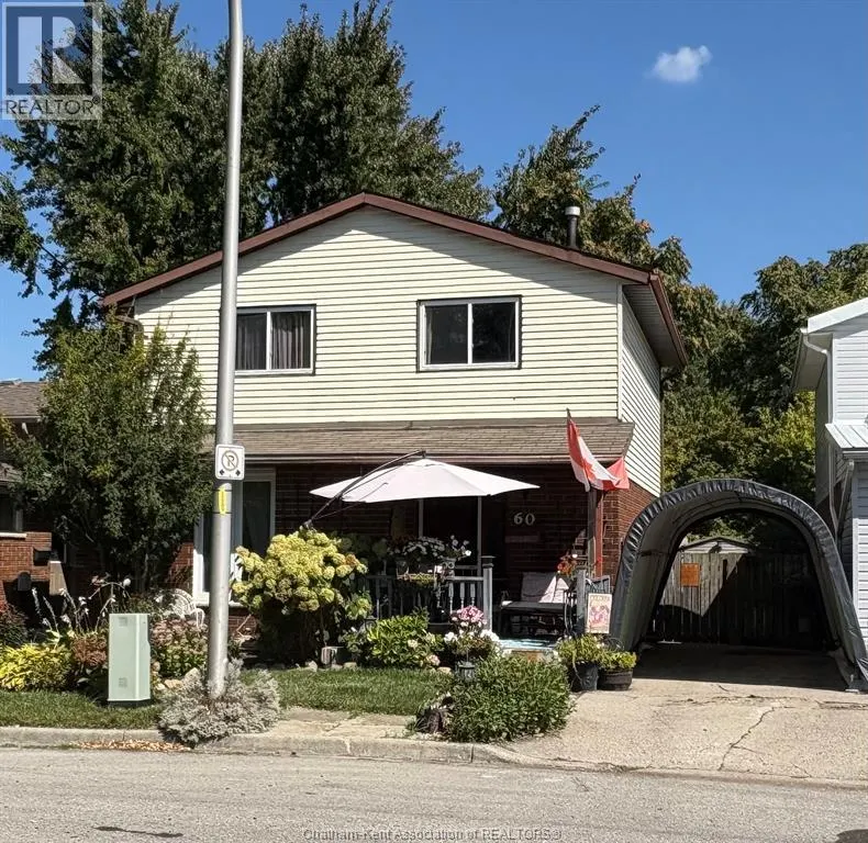60 COPPERFIELD CRESCENT