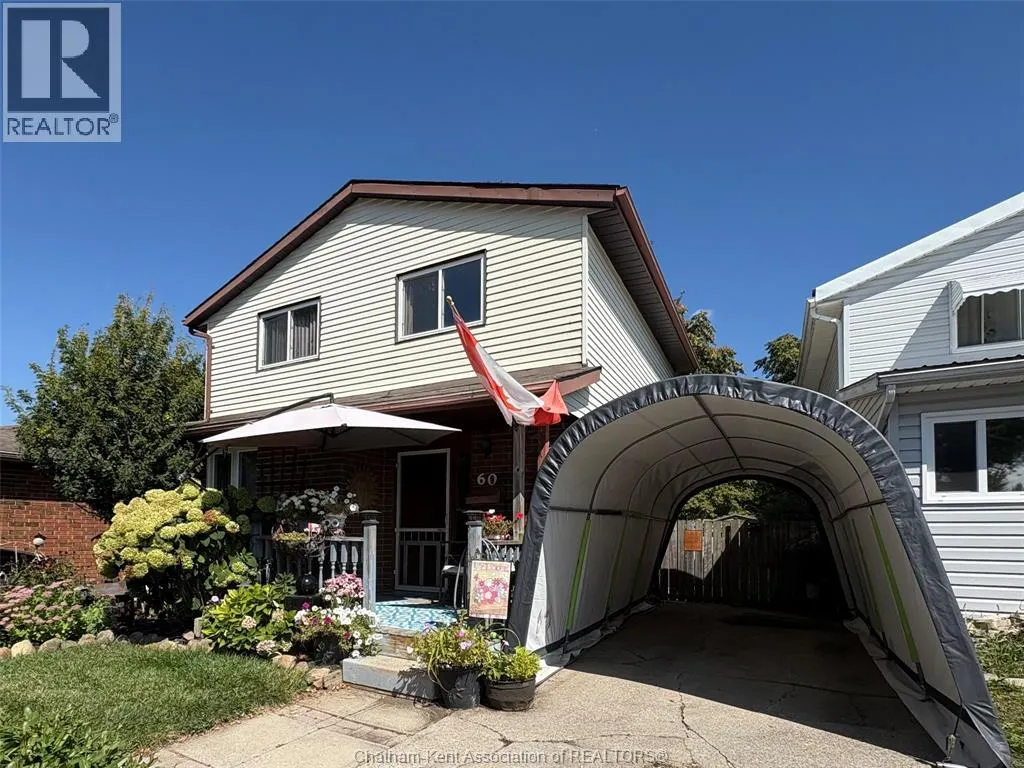 60 COPPERFIELD CRESCENT