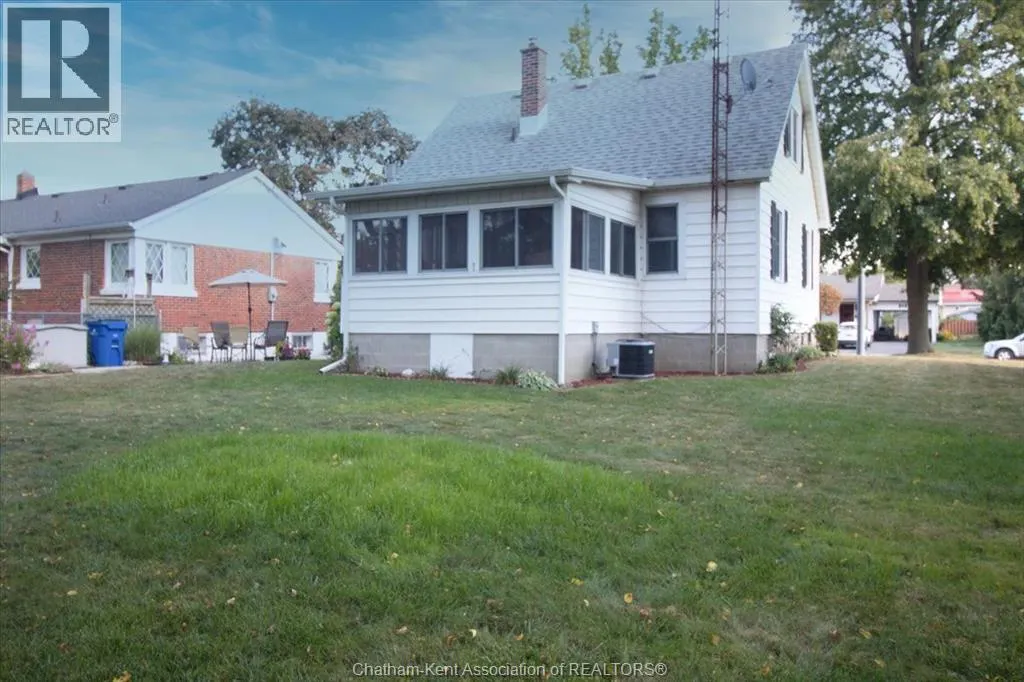 131 Tweedsmuir AVENUE East