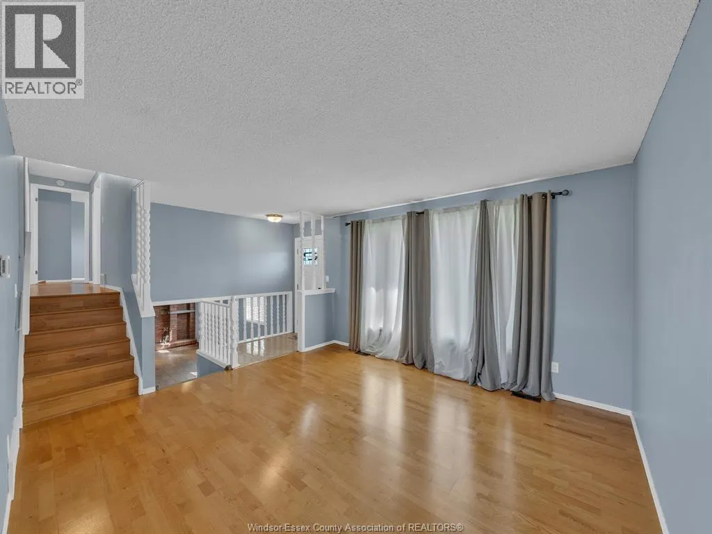 5770 QUEEN ELIZABETH DRIVE
