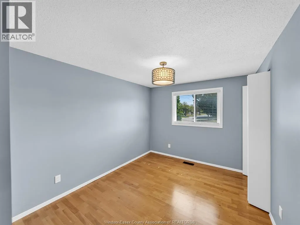 5770 QUEEN ELIZABETH DRIVE