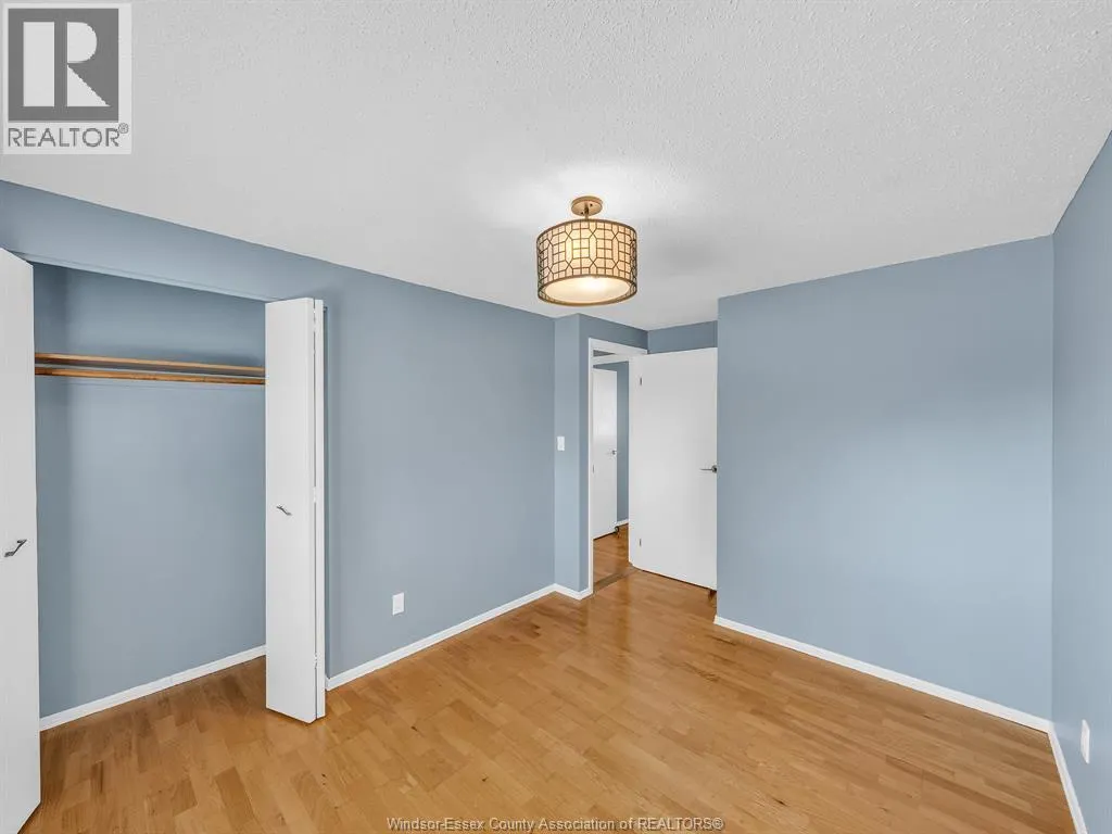 5770 QUEEN ELIZABETH DRIVE