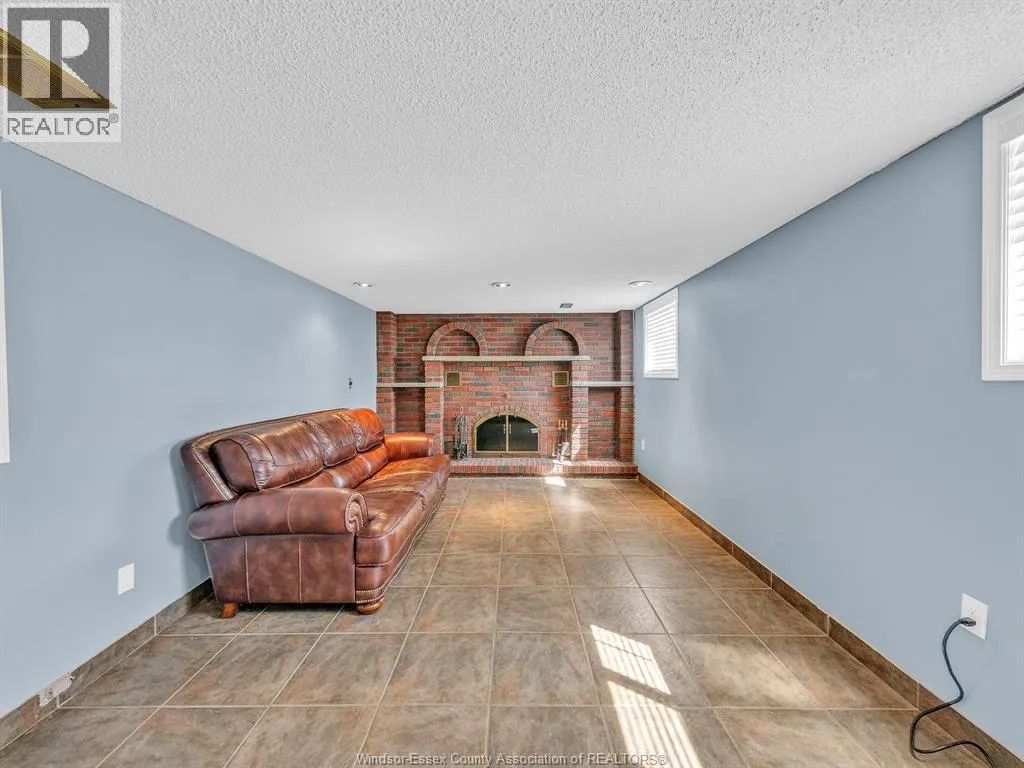5770 QUEEN ELIZABETH DRIVE