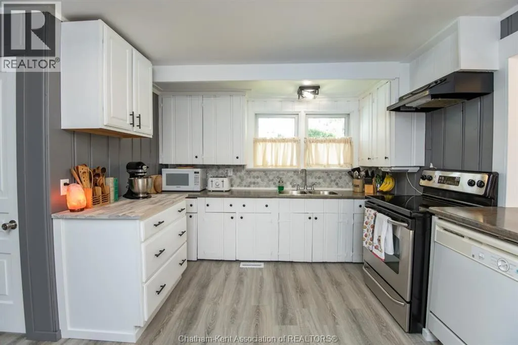 61 DELAWARE AVENUE
