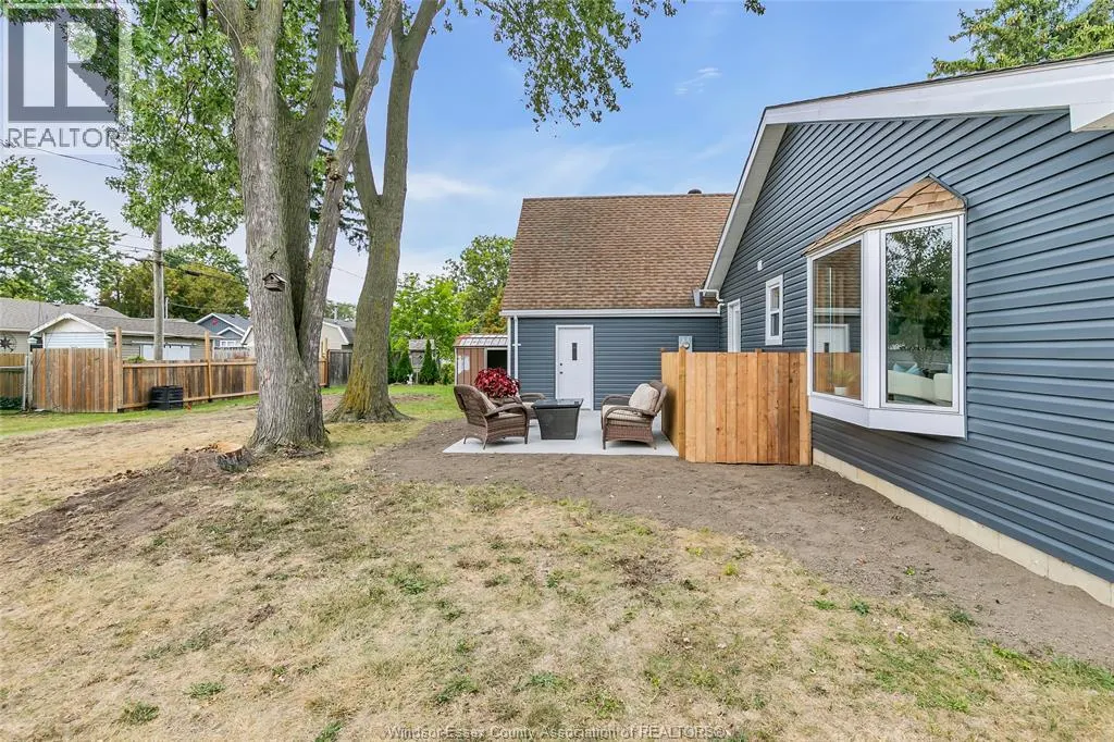 3353 BYNG ROAD