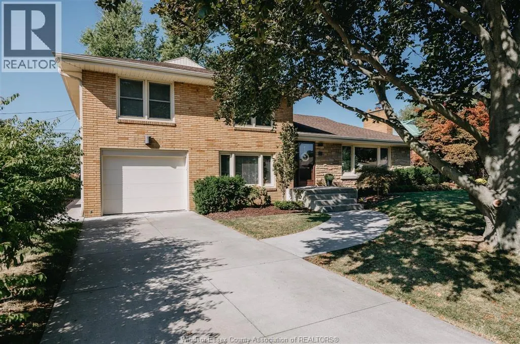279 Eastlawn AVENUE