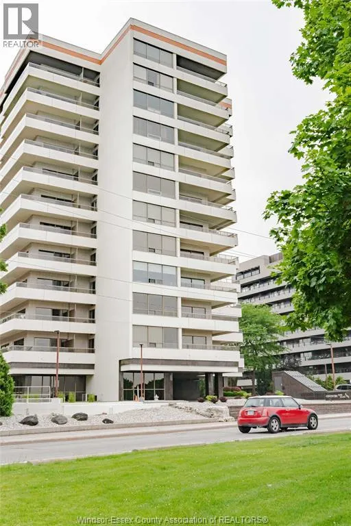 5151 RIVERSIDE Drive Unit# 905